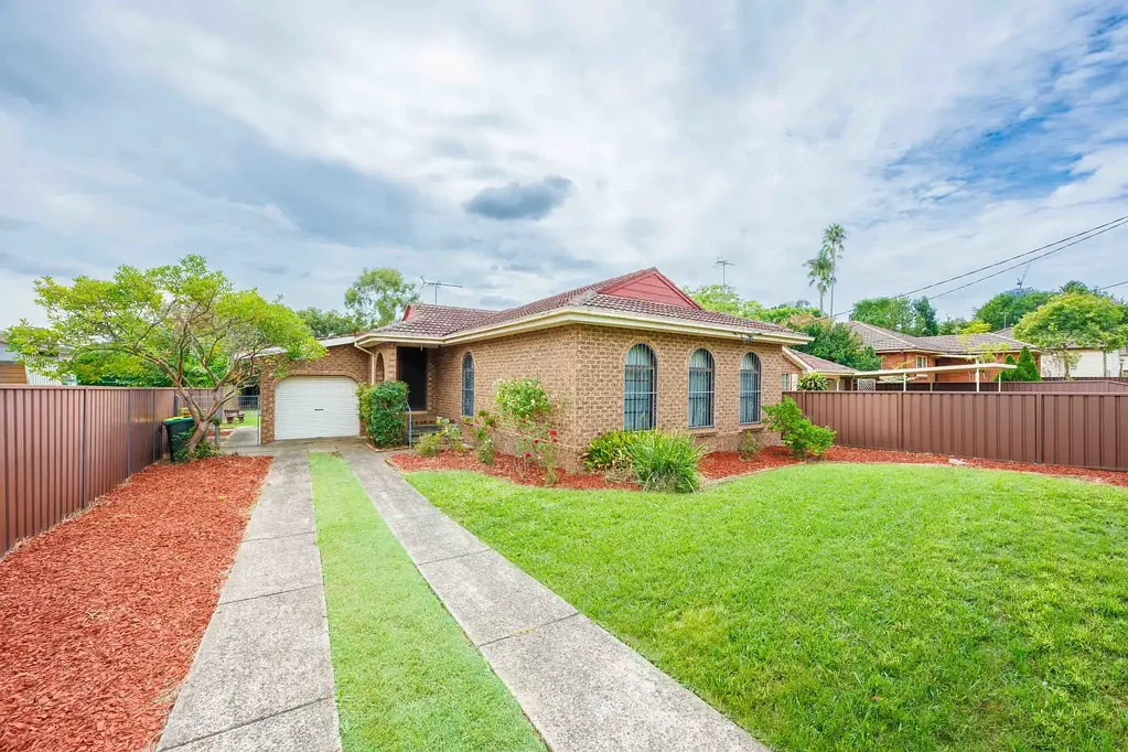 27 Amos Street, Westmead, NSW 2145