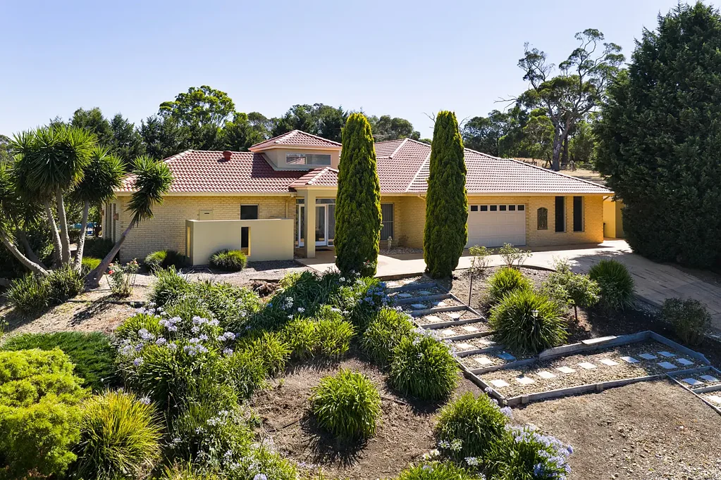 1060 Valley Drive, Wallan, VIC 3756