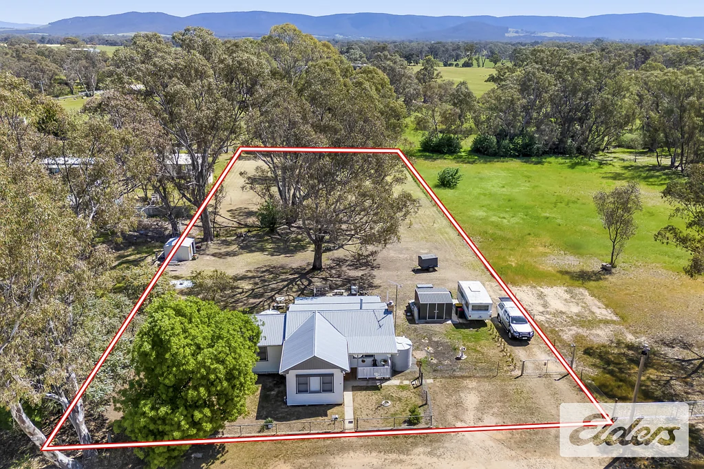 17 High Street, Avoca, VIC 3467
