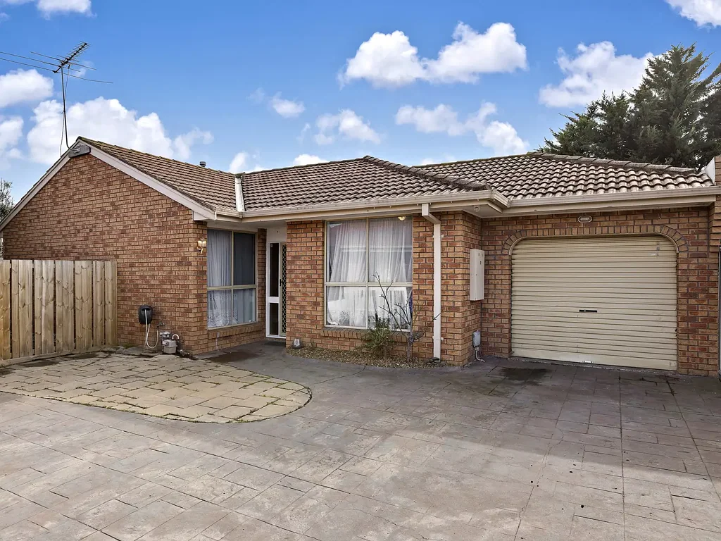 Keilor Downs 3 Bedroom Character, Comfort & Convenience in a Prime Keilor Downs Location