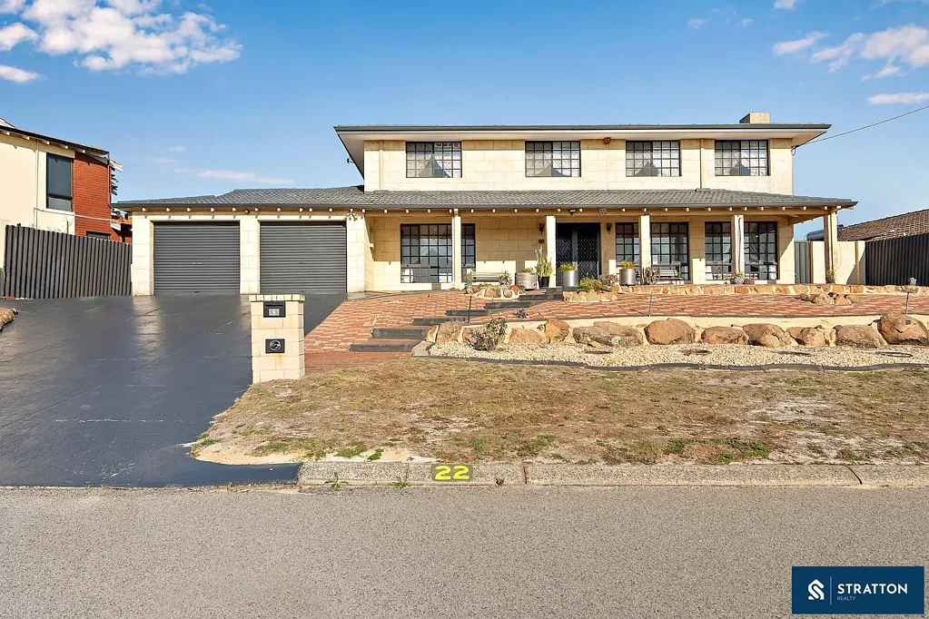 Willetton 6 Bedroom Exceptional 6-Bedroom Double Storey Family Home On Elevated Block and Prime Location Near Willetton Senior High School!