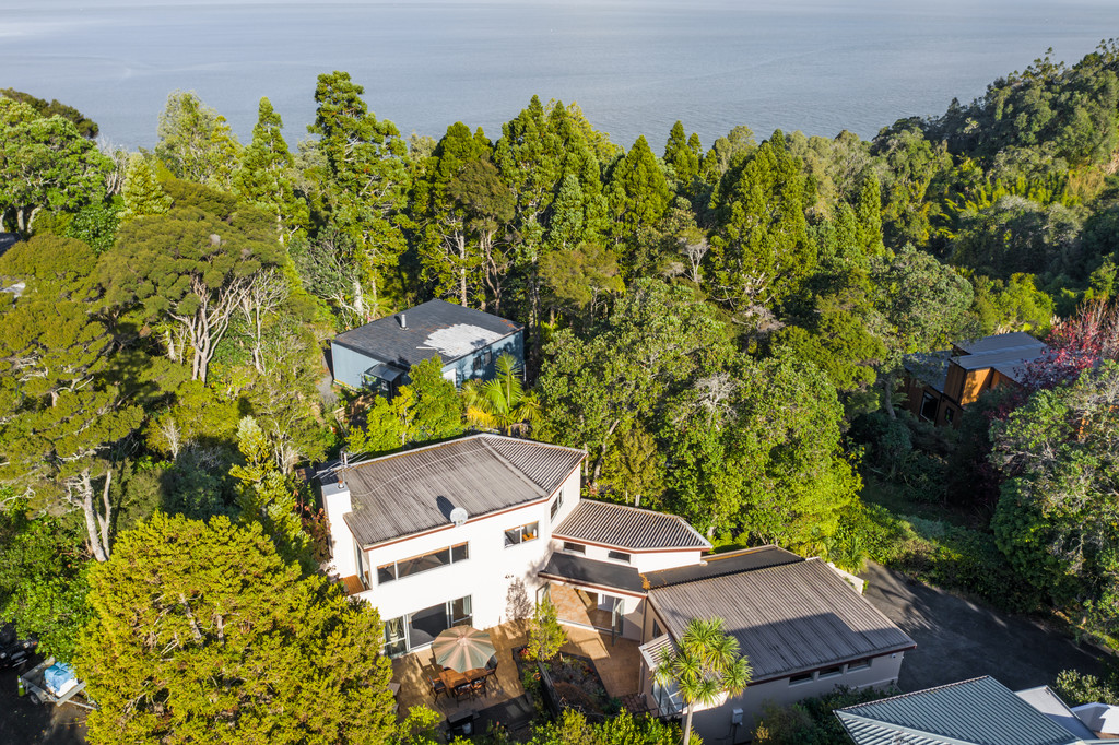 188 Cliff View Drive, Green Bay, Auckland - Waitakere, 3 chambres, 2 salles de bain