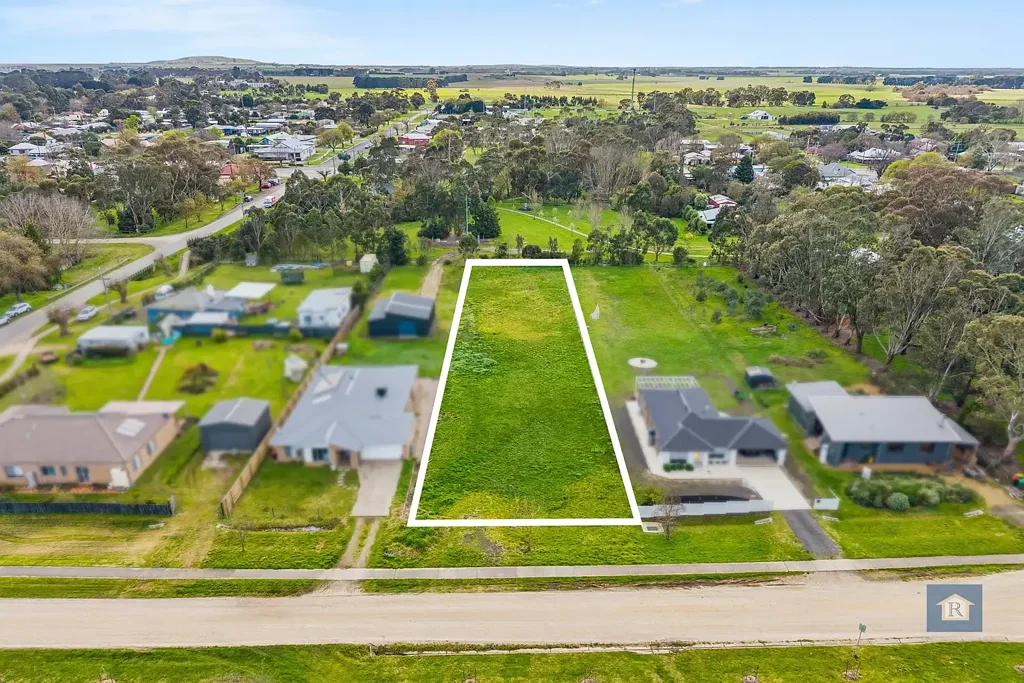 Birregurra  Dual Road Frontage & Subdivision Potential...