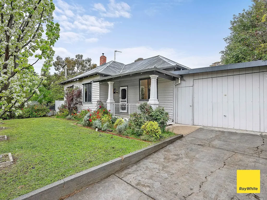 Long Gully 3Zimmer Comfortable Living with Space to Improve