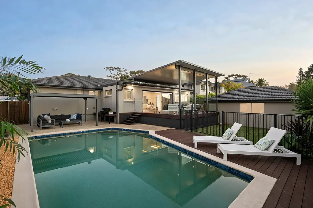 Belrose 4房 精致实用的家庭住宅，带朝北后院 Polished and practical family home with north-facing backyard