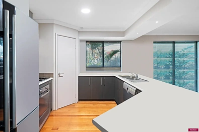 Aveley 4 Bedroom Two Properties in One - Live, Invest or Earn an Immediate Rental Income