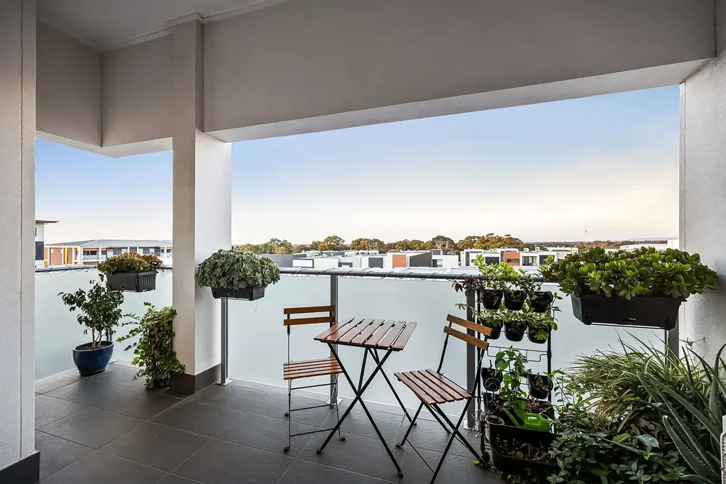 Tonsley 2Phòng ngủ Light Filled, Low Maintenance Living Above it All.