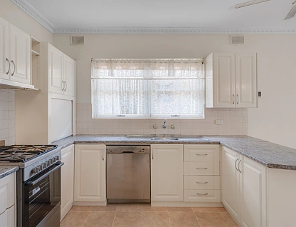 37 Halifax Avenue, Parafield Gardens, Northern Adelaide, 3 침실, 1 욕실, House