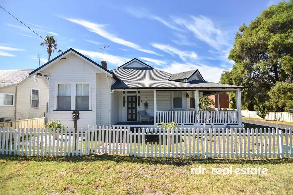 37 Rivers Street, Inverell, NSW 2360