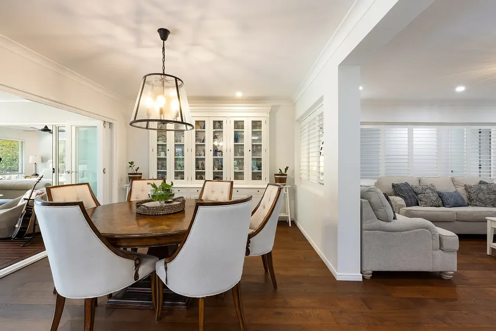 Maudsland 4ห้องนอน Your Tranquil Family Retreat Awaits at 13 Waldorf Place, Maudsland!