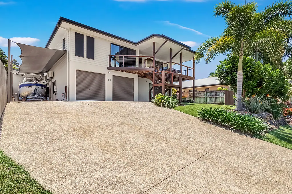 42 Parker Road, Cannonvale, QLD 4802
