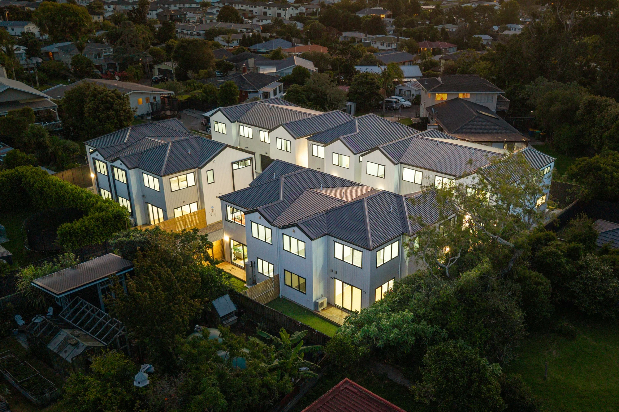 Te Atatu Peninsula 4chambre The Peninsula's Best Buy - CCC & Titles Issued