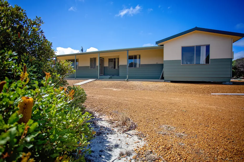 261 Banksia Road, Hopetoun, WA 6348
