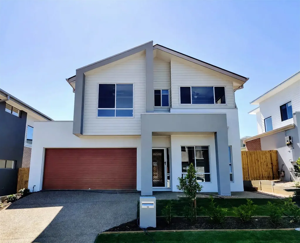 Spacious Double-Storey Family Home with Solar Panels in Rochedale
