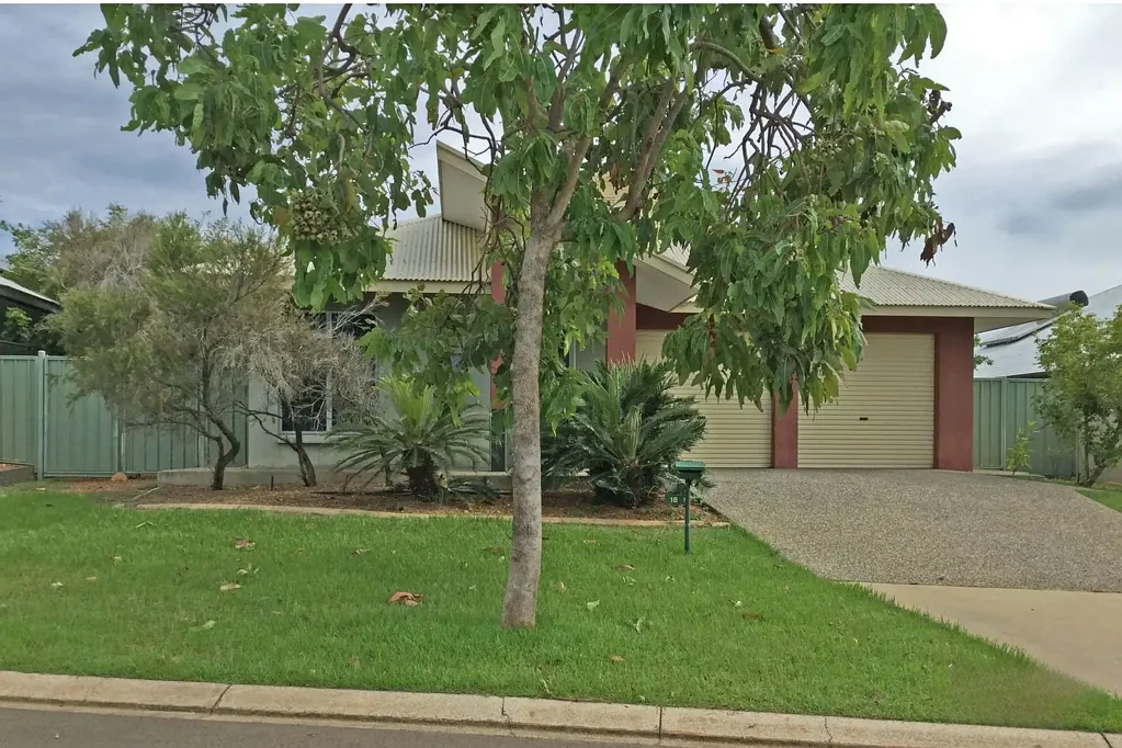 Lyons 4कमरा Quality Living in Sought-After Lyons with Excellent Tenants in Place