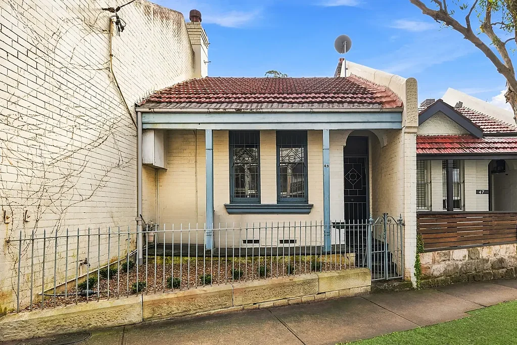 Traditional terrace bursting with character