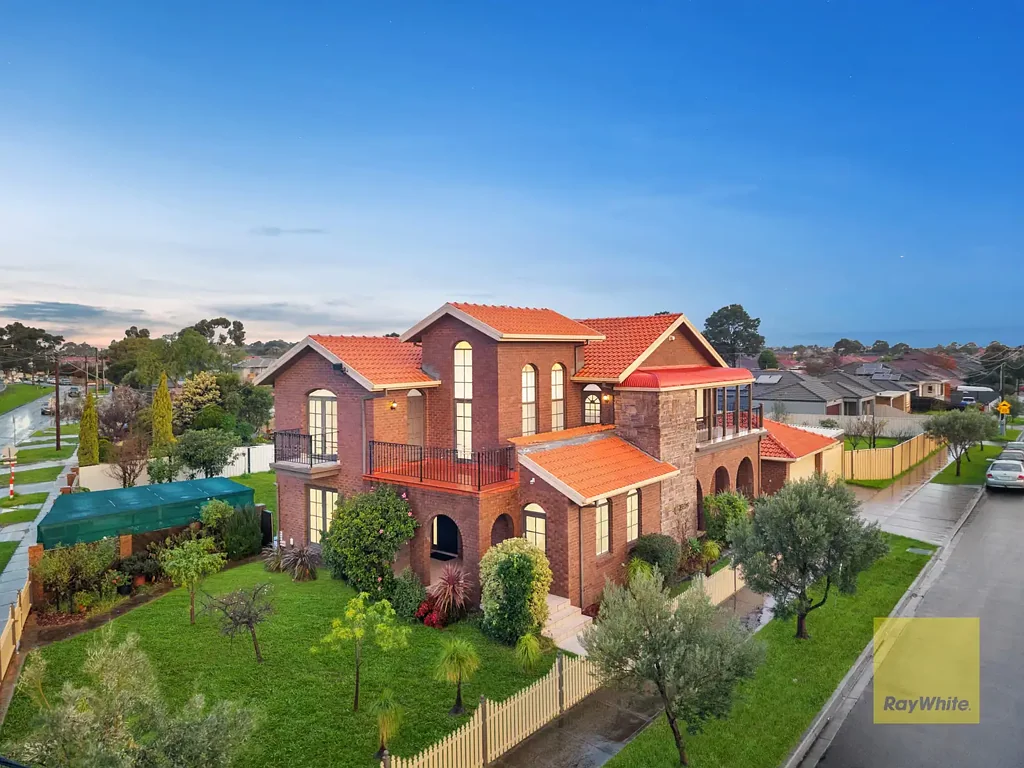Deer Park 5房 无与伦比的家庭生活，配备室内电梯，双起居区 Unrivaled Family Living with Internal Lift, Dual Living Zone