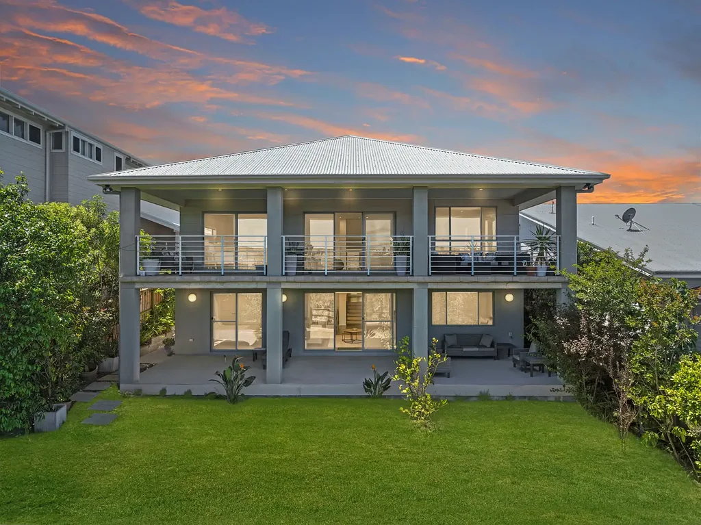 Catherine Hill Bay 5બેડરૂમ Coastal Grandeur Meets Bushland Serenity