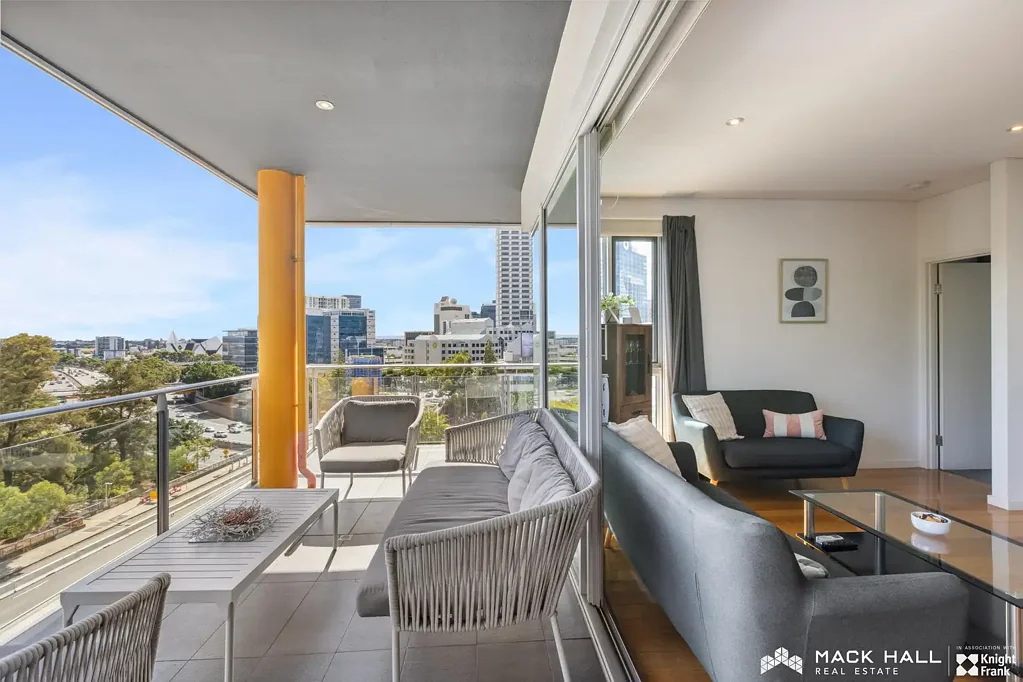 Luxury City Living with Panoramic Views