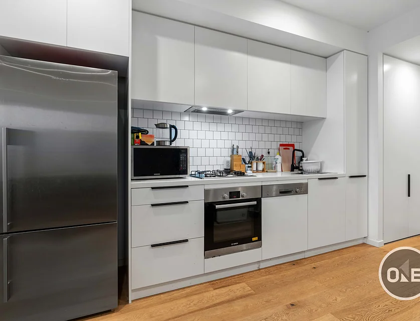 111/316 Neerim Road, Carnegie, Bayside, 2 Bedrooms, 2 Bathrooms, Apartment