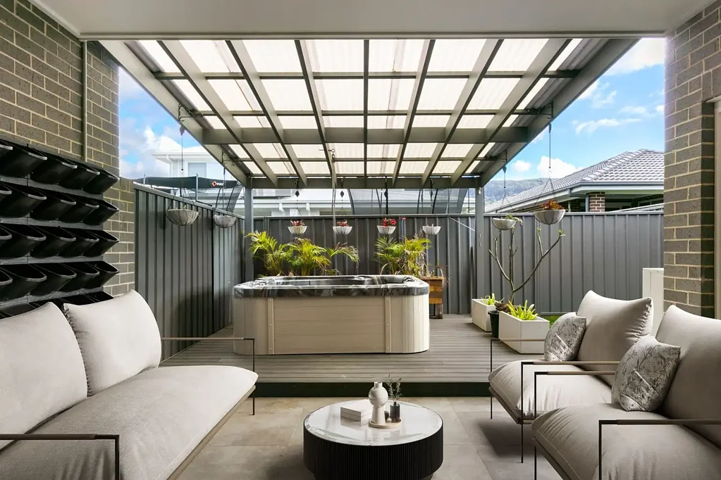 23B Saddleback Crescent, Stream Hill, NSW 2526, 3 Bedrooms, 2 Bathrooms, Apartment
