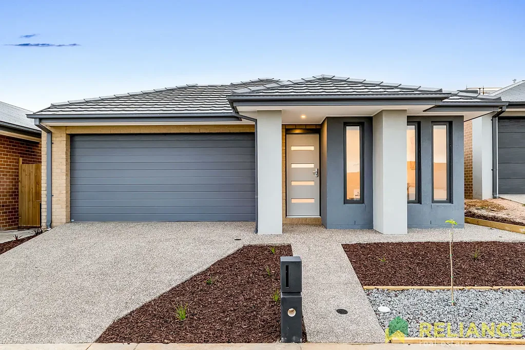 Maddingley 4chambre Reliance Real Estate Proudly Presents This Brand New 4-Bedroom Gem