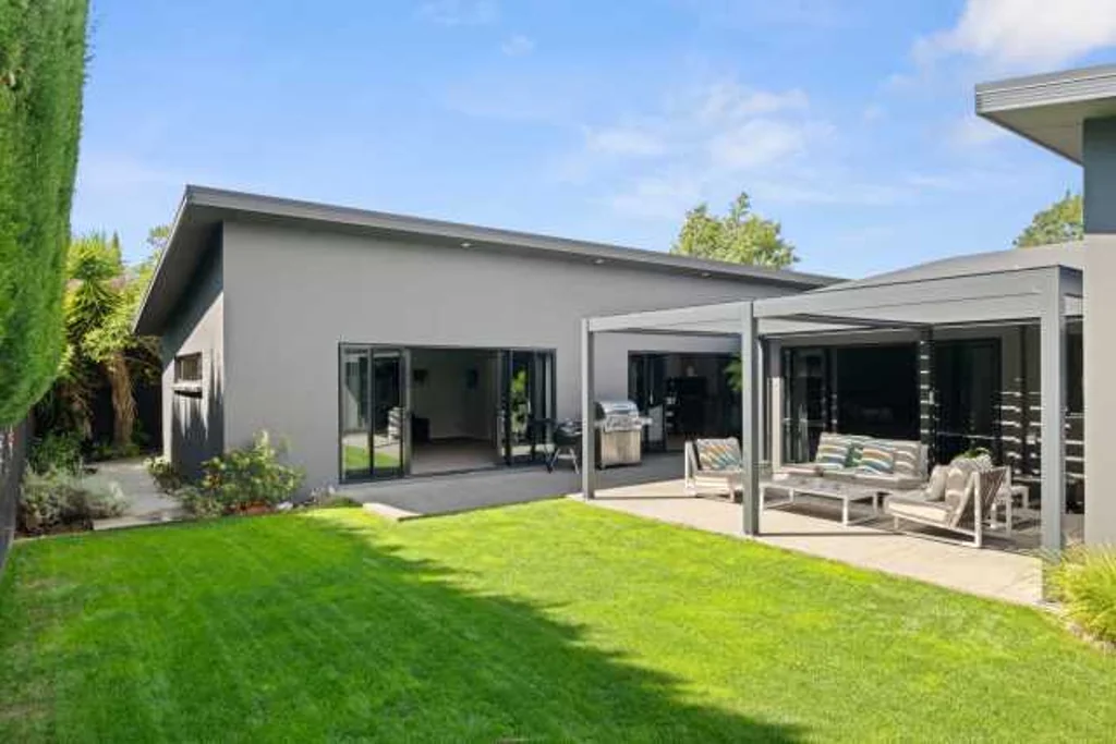 Springlands 4房  Is this your new private oasis?