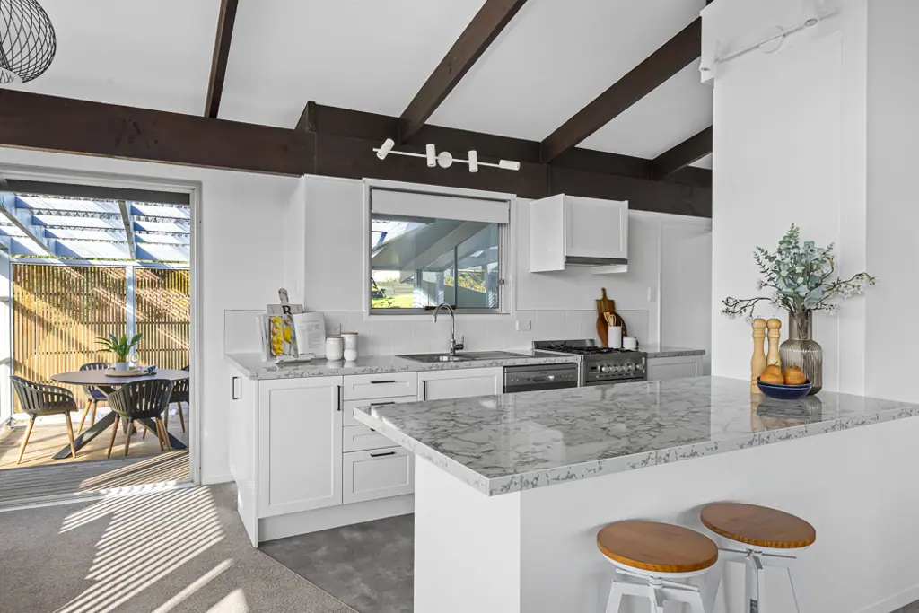 Warkworth 3બેડરૂમ Stylish Revival of 70's Icon