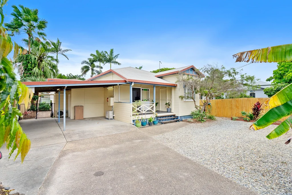 78 Reservoir Road, Manoora, QLD 4870