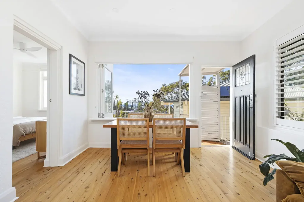 Manly 2Kwarto Renovated character apartment with breathtaking views across Manly to the ocean
