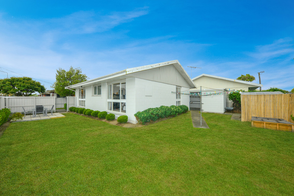 1/102 Breens Road, Bishopdale, Christchurch, 2 Schlafzimmer, 1 Badezimmer