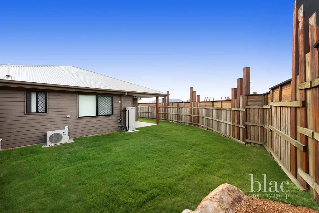 Narangba 5બેડરૂમ Dual Living Duplex Offering Flexibility, Space and Investment Potential