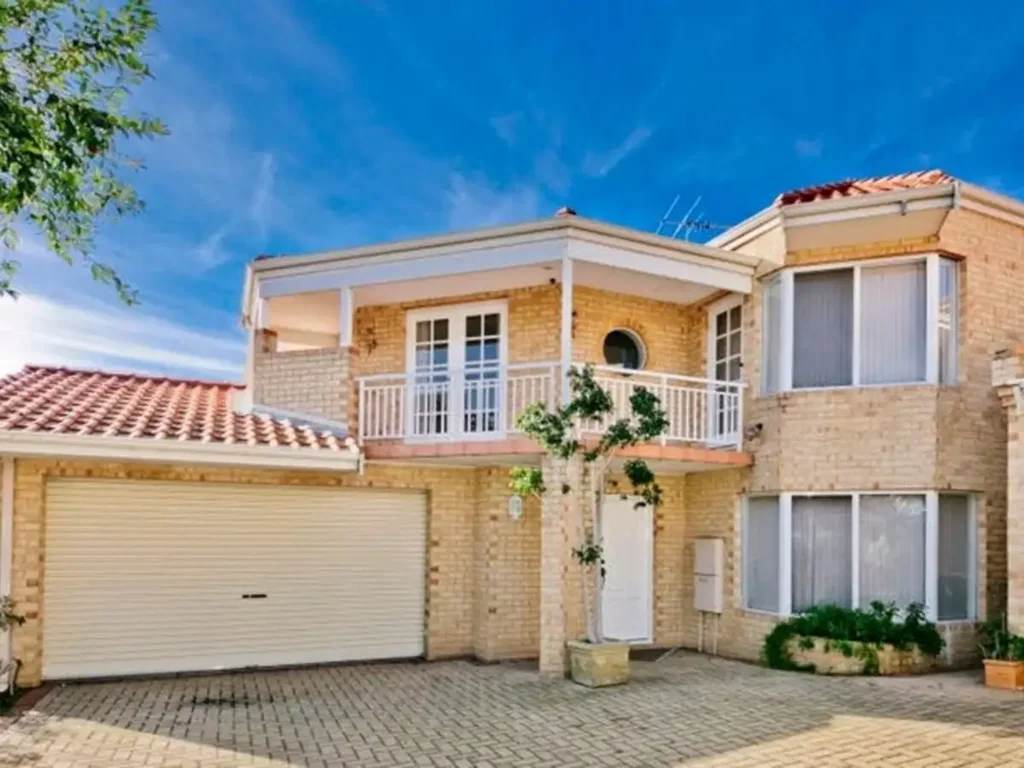 Spacious Townhouse In The Heart Of Joondanna
