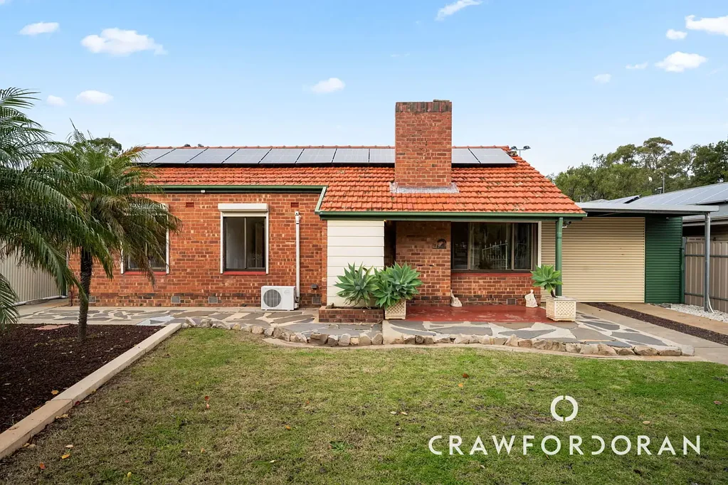Blair Athol 2ਬੈੱਡਰੂਮ Much-Loved Red Brick Home, Moments from Prospect, with Future Potential