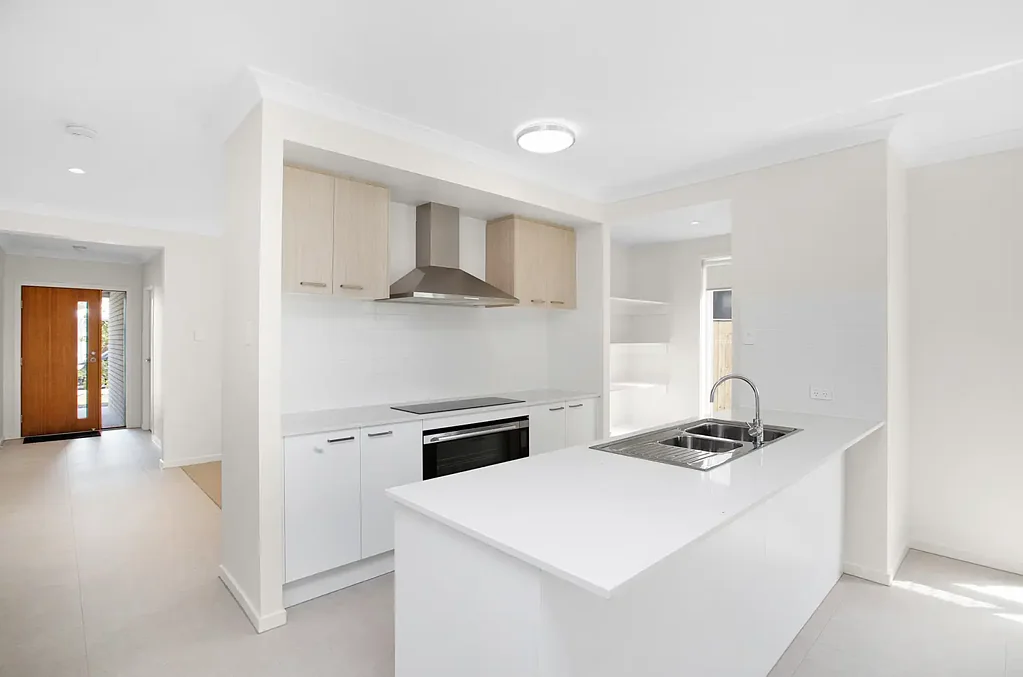 Beautiful Four Bedroom Home - Air conditioning throughout & Electric car charger! Rent Increasing to $730 18/09/2026