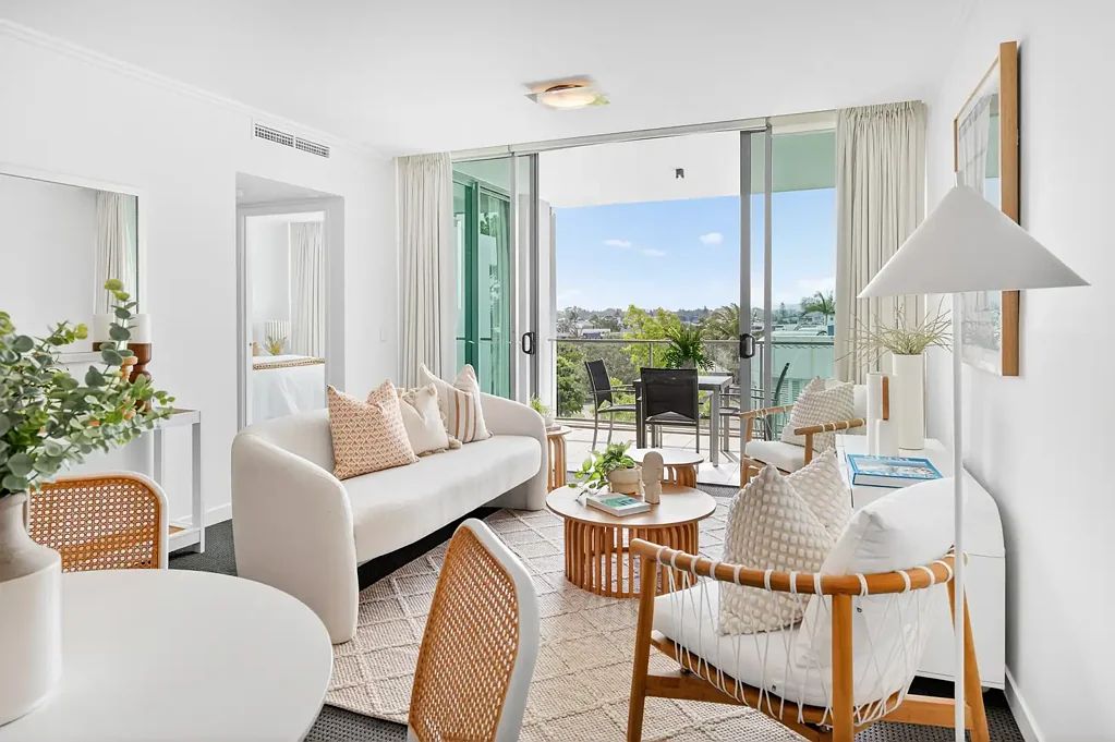 2304/33 T E Peters Drive, Broadbeach Waters, QLD 4218