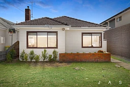 62 Napoleon Street, West Footscray