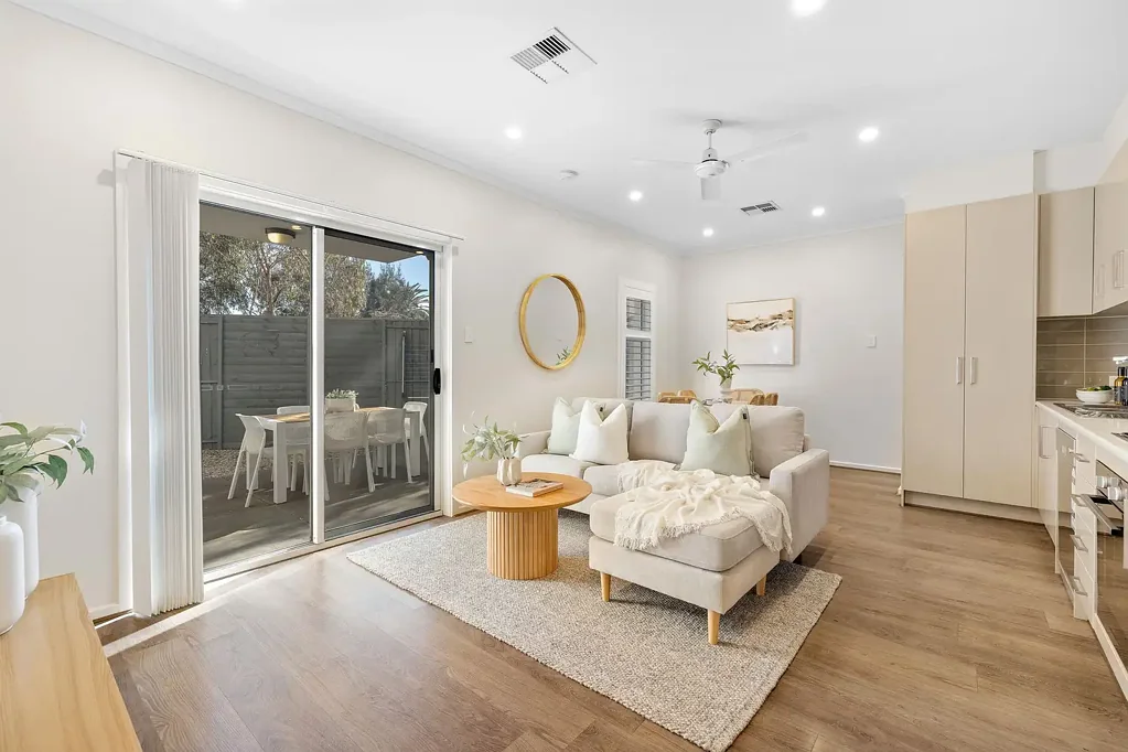 Mawson Lakes 3房  Sunlit Townhome Living In A Whisper-Quiet Lifestyle Pocket