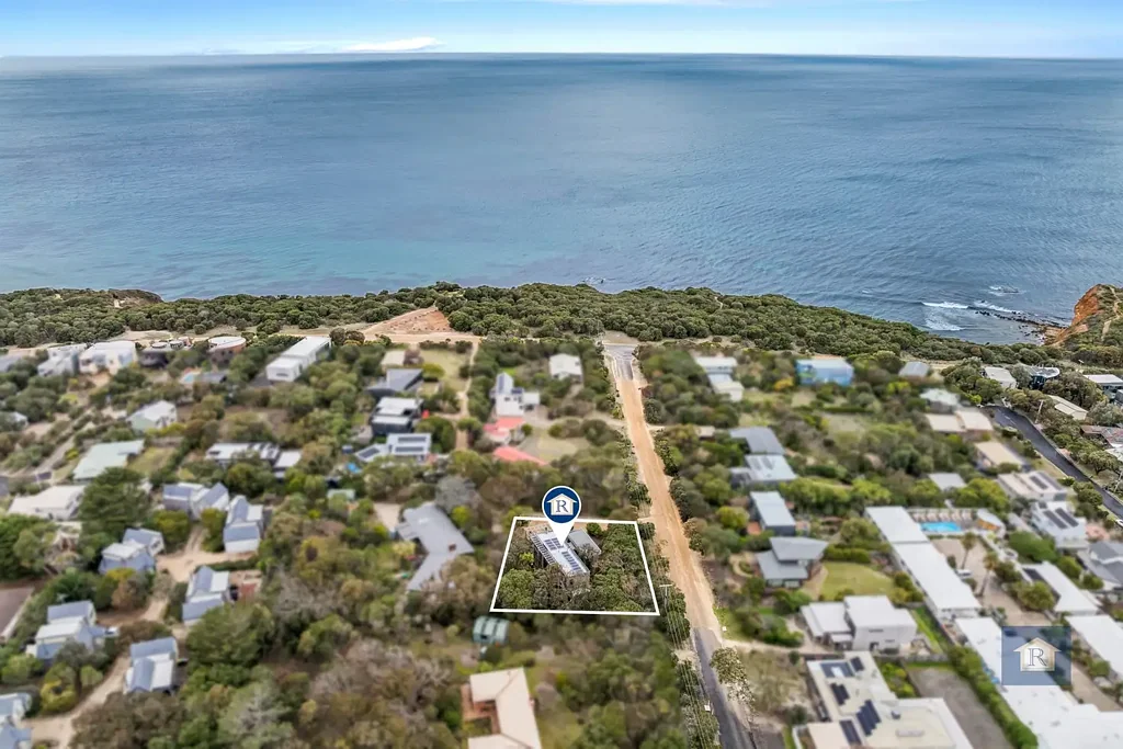 4 Beach Road, Aireys Inlet, VIC 3231