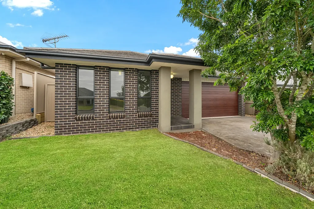 Spring Farm 4 Bedroom MOVE - IN READY AND MADE FOR FAMILIES