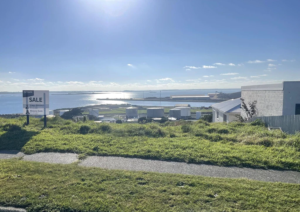 Bluff Harbour views - Priceless!