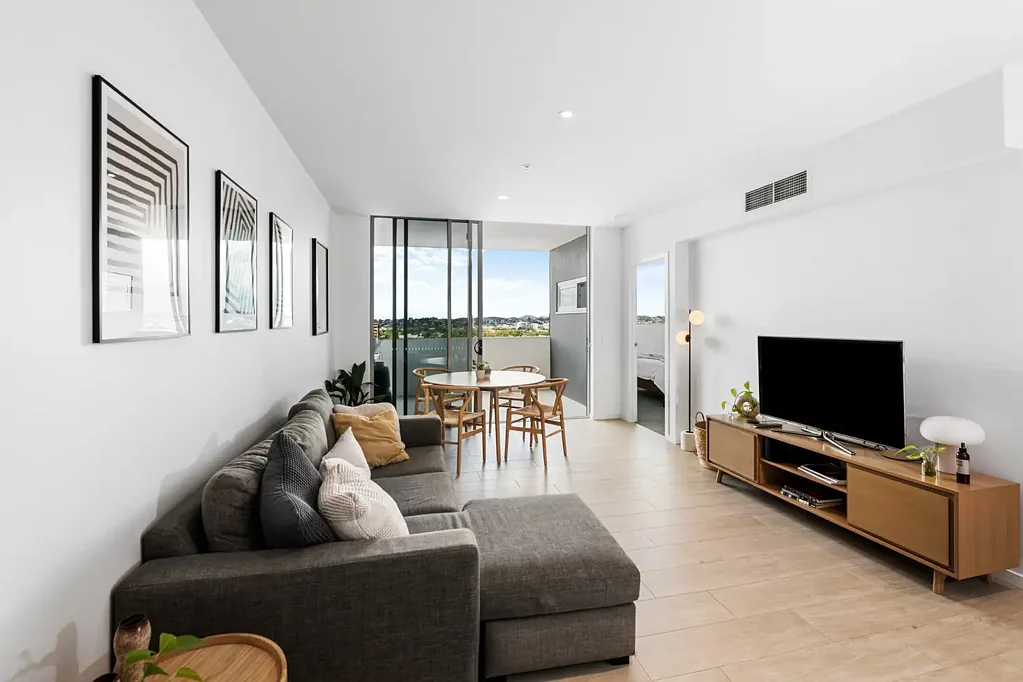 Luxury Living with Skyline Views at Linton Apartments, Kangaroo Point