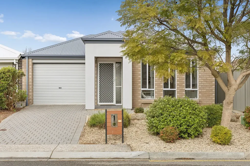 Woodcroft 3房  The perfect starter, investment or downsizer