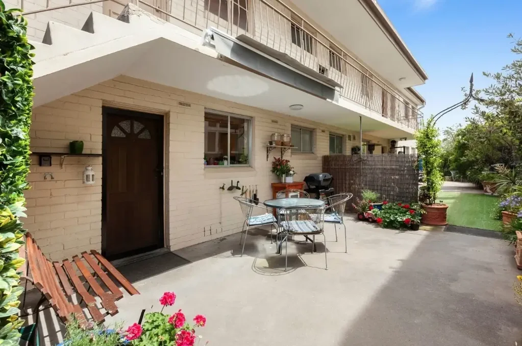 Beautiful and Bright Apartment with Multiple Outdoor Spaces!