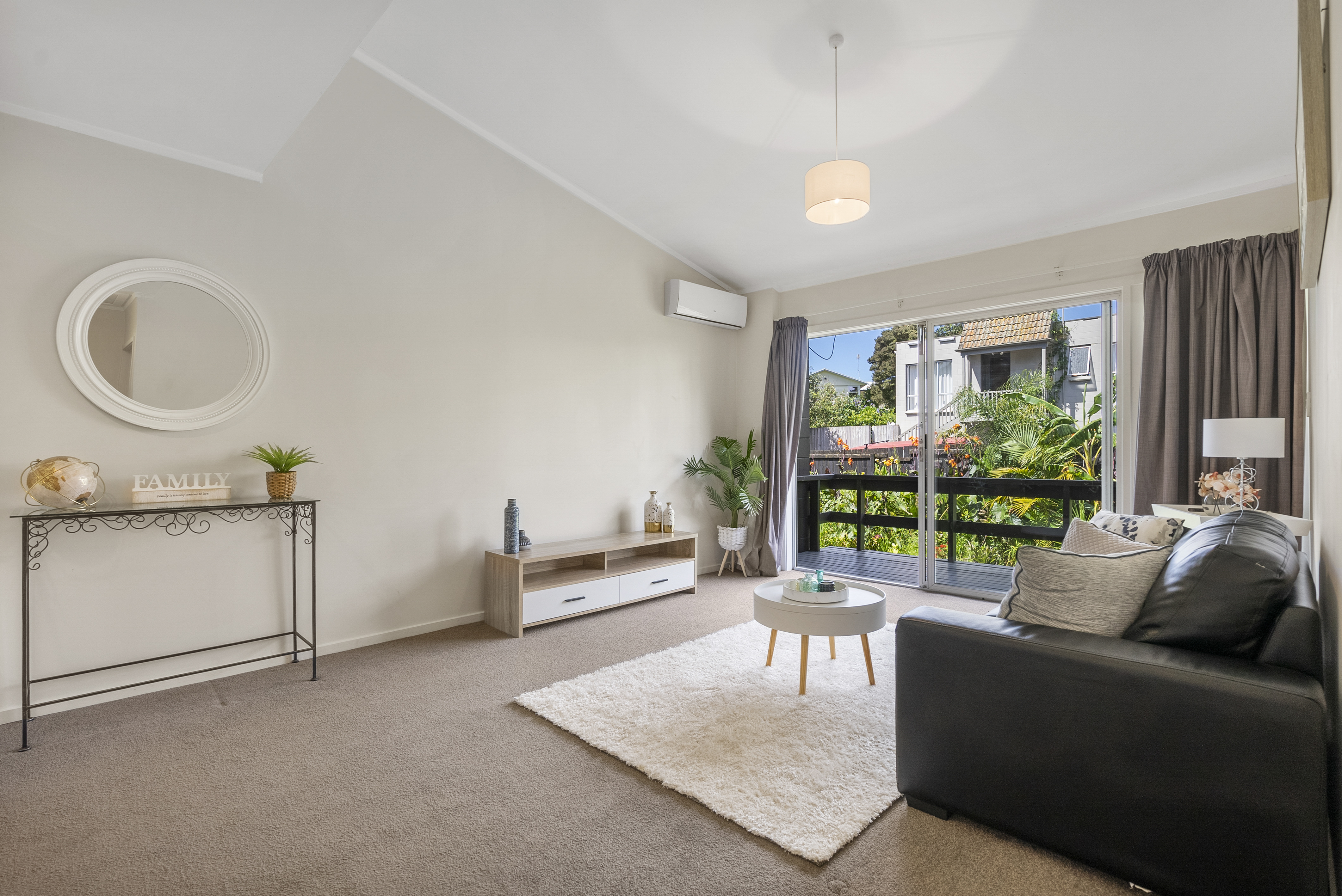 3/166 Beach Haven Road, Beach Haven, Auckland - North Shore, 2 chambres, 1 salles de bain