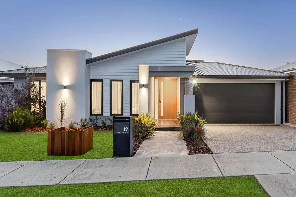 19 Yellow Gum Way, Mount Duneed, VIC 3217