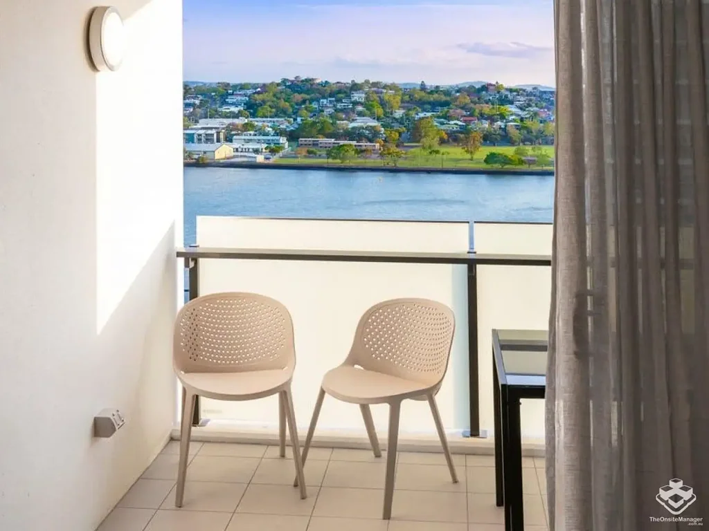 Hamilton 2 Slaapkamer Luxury Riverside Apartment at Alcyone Hotel Residences - Hamilton