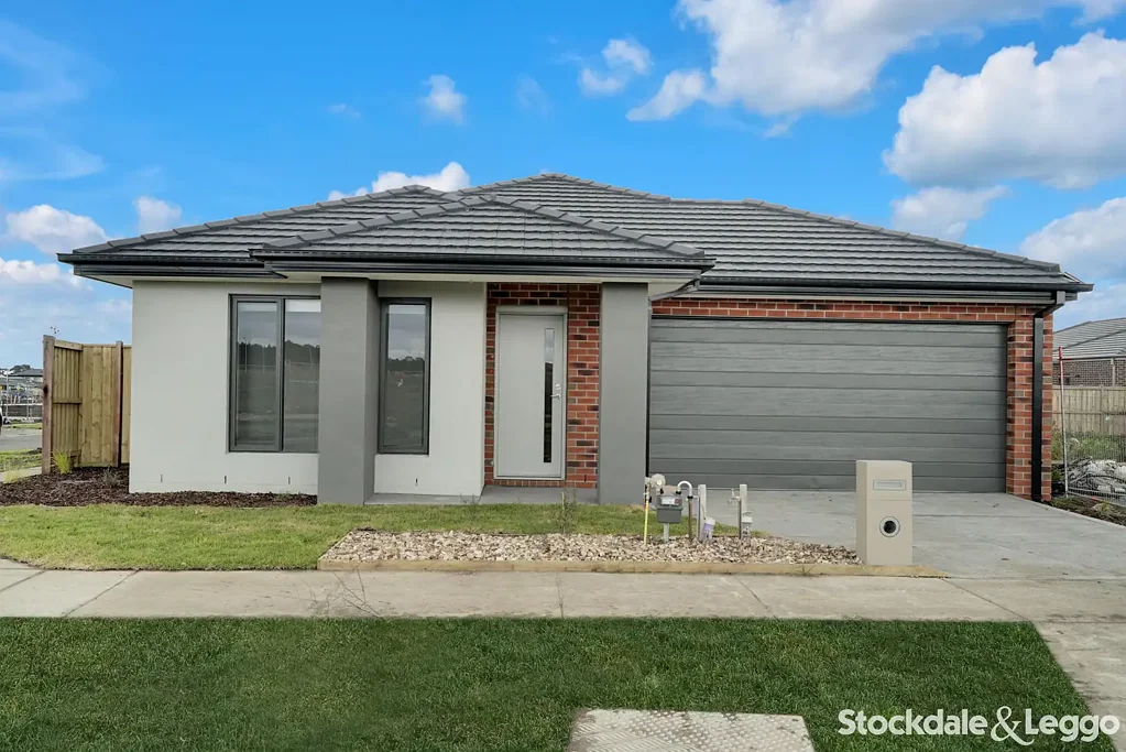 Brand New 4 Bedroom & Ready for YOU!