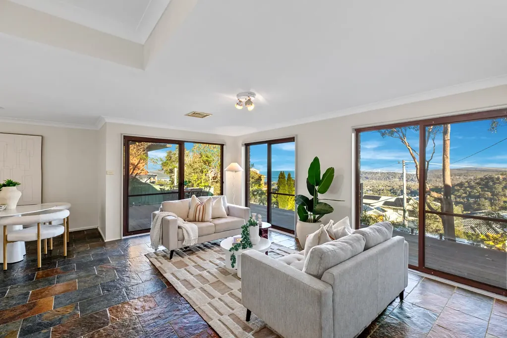 Umina Beach 4Zimmer Spacious Family Home with Panoramic Coastal Views.