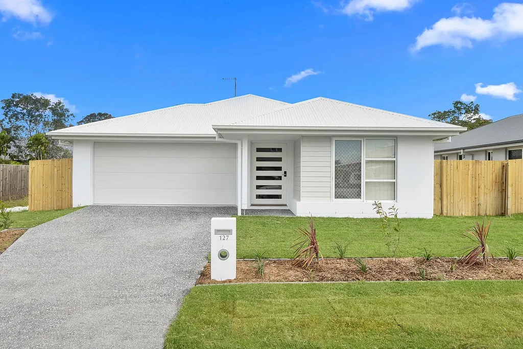 127 Rogers Street, Beachmere, QLD 4510